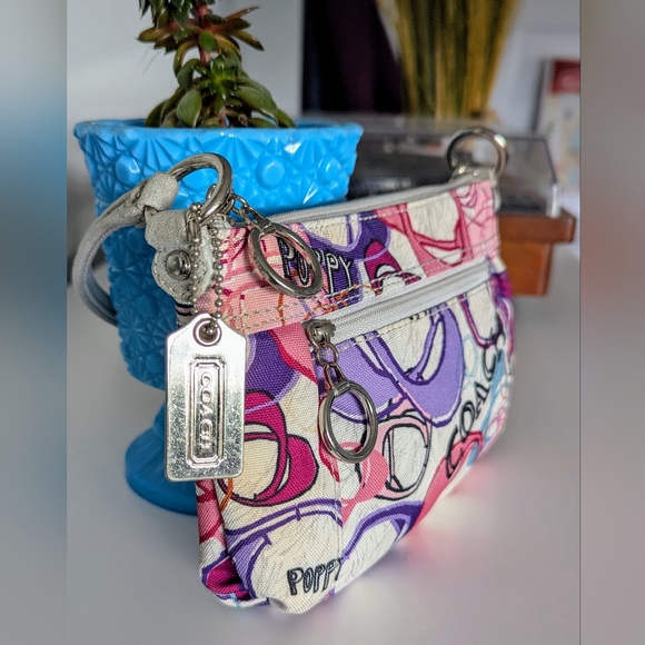 Coach Poppy Mini Bag, Wristlet - Picture 3 of 8